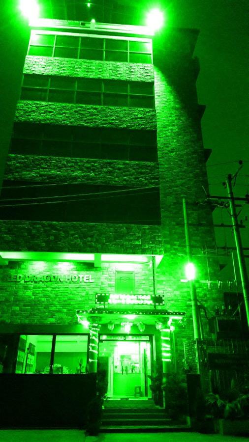 Red Dragon Hotel Hsipaw Exterior foto